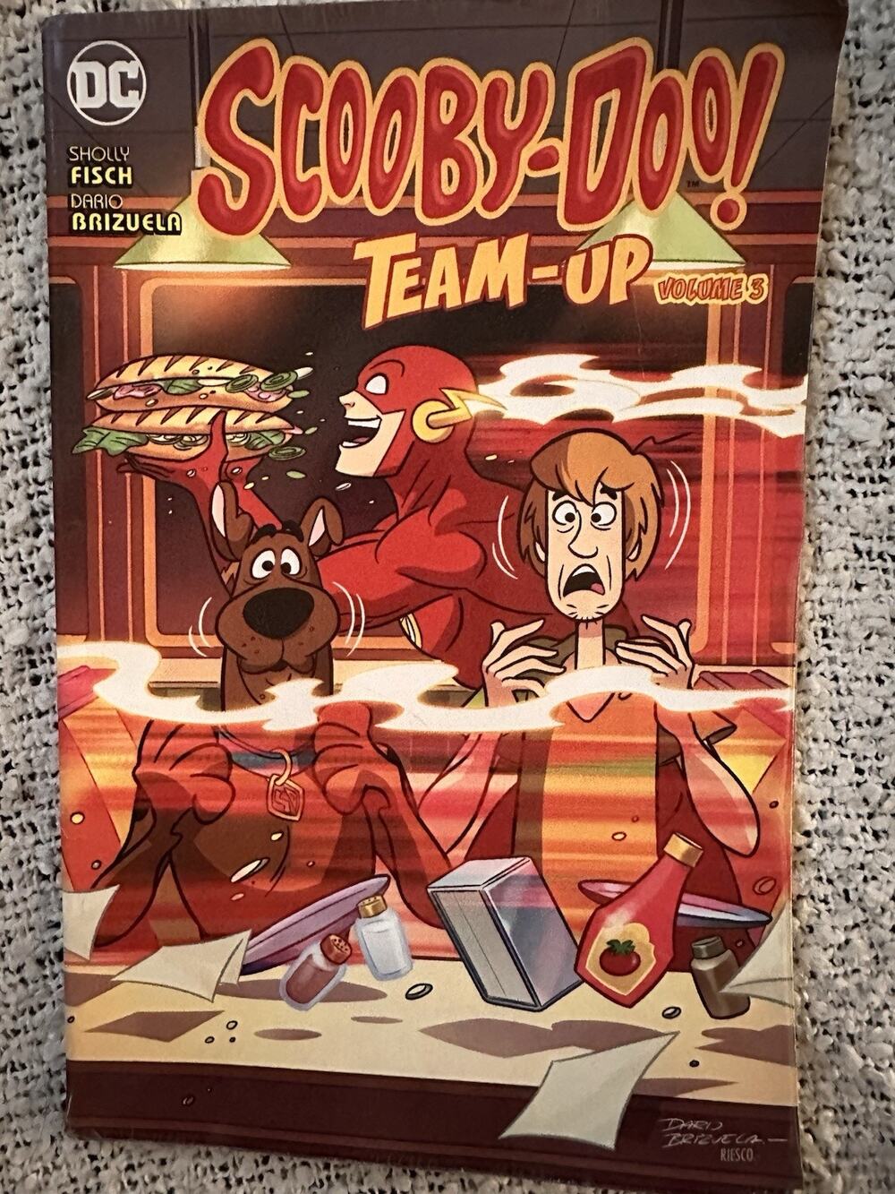 SCOOBY-DOO TEAM-UP VOL. 3 By Various *Good Condition*